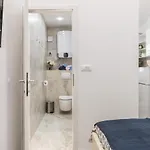 Luxury Silvana With Beautiful Garden Гостевой дом 3*