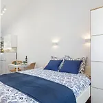 Luxury Silvana With Beautiful Garden Гостевой дом 3*