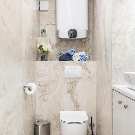 Luxury Silvana With Beautiful Garden 3*