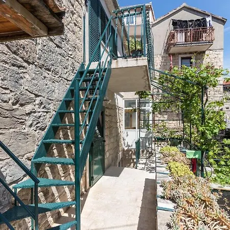 Guest house Silvana 3*