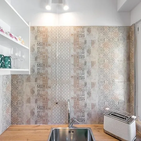 Luxury Silvana With Beautiful Garden Casa de hóspedes 3*