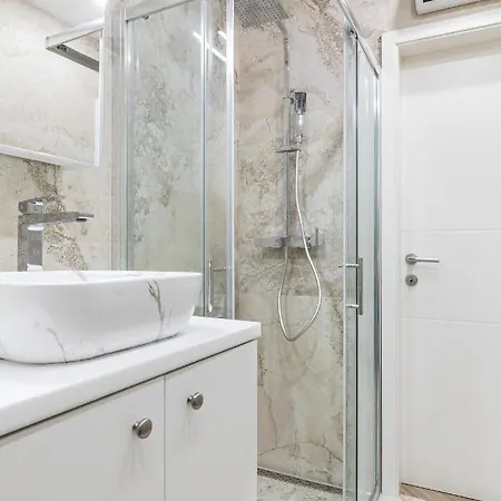 Luxury Silvana With Beautiful Garden Split